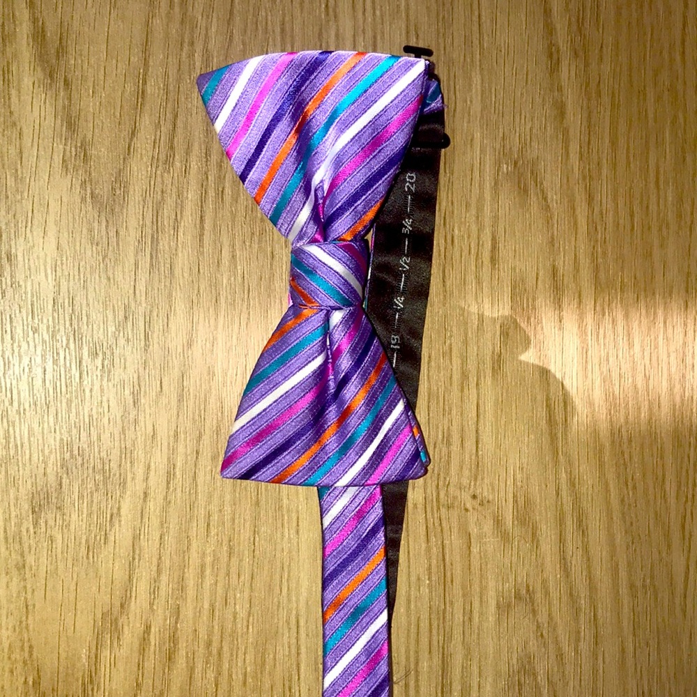 Bow tie